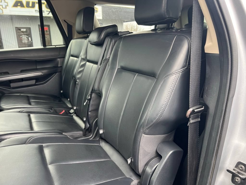 Used 2023 Ford Expedition Max XLT AWD/4WD image 14