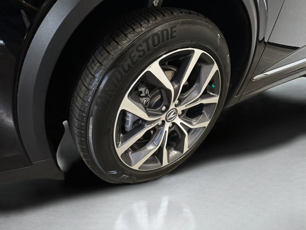 Used 2024 Acura MDX SH-AWD w/ Technology Package image 4