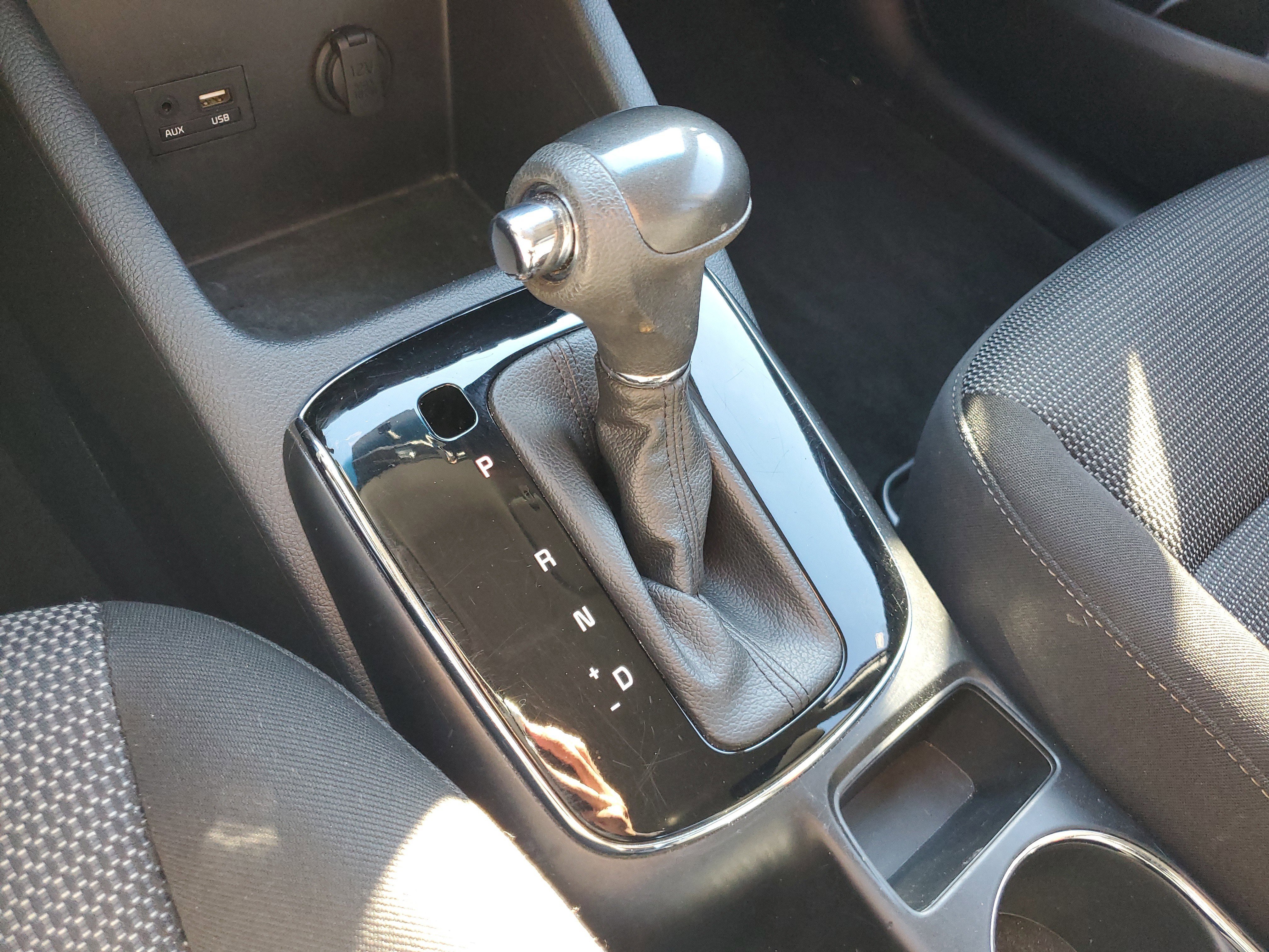 Used 2017 Kia Forte LX image 33