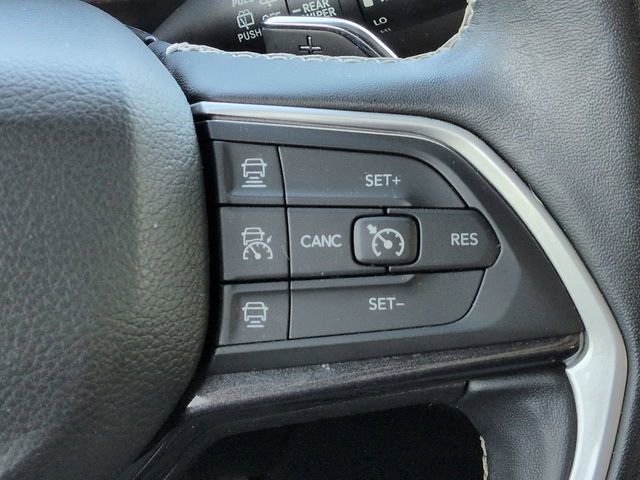 Certified 2022 Jeep Grand Cherokee L Laredo RWD image 32