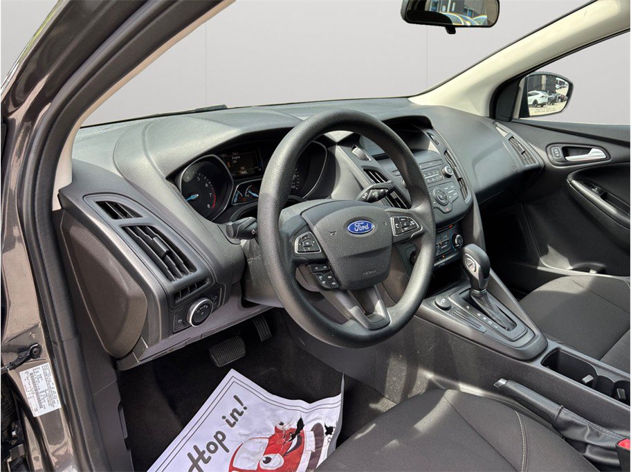 Used 2018 Ford Focus SE FWD image 6