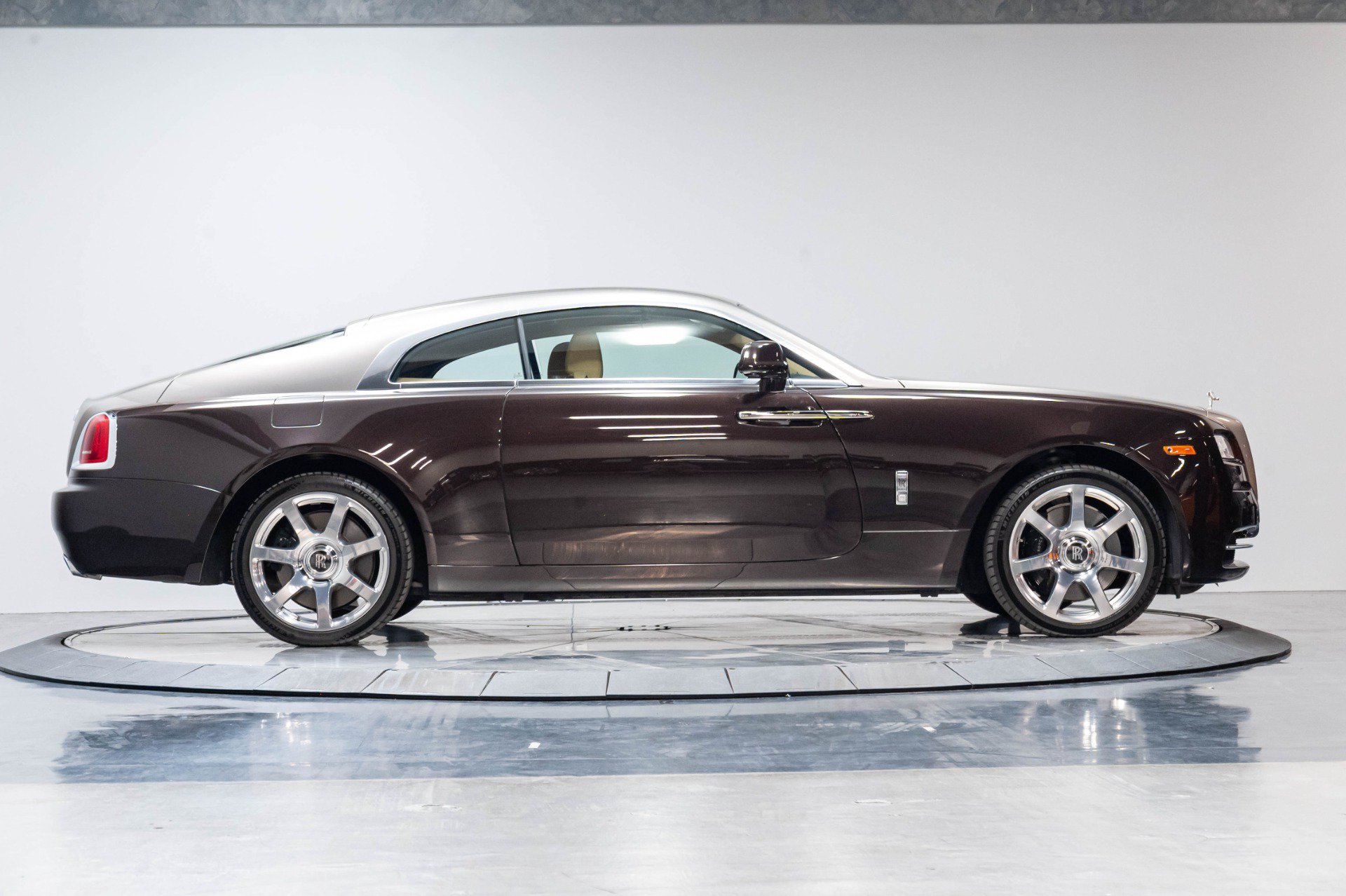 Used 2014 Rolls-Royce Wraith RWD image 18