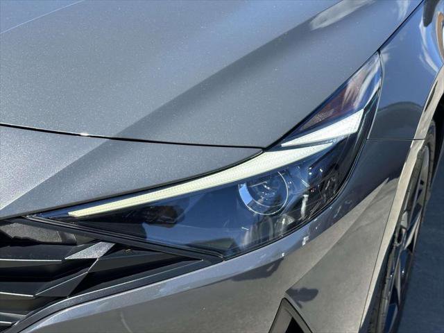 Certified 2023 Hyundai Elantra SEL w/ Convenience Package image 8