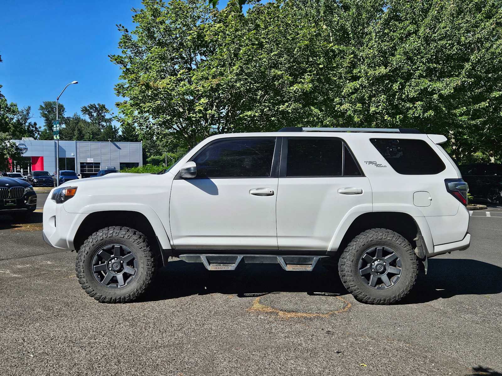 Used 2017 Toyota 4Runner TRD Off-Road AWD/4WD image 5