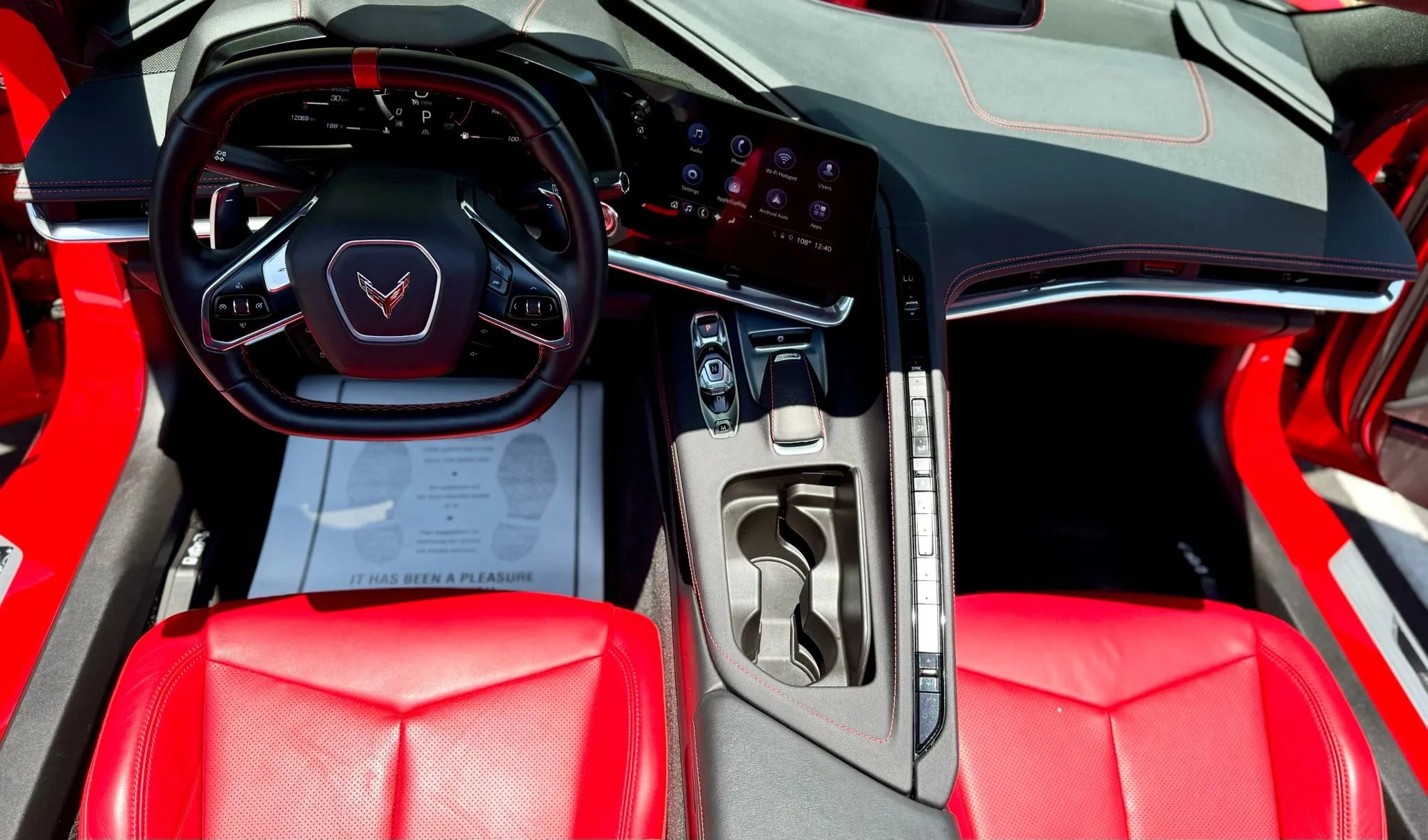 Used 2020 Chevrolet Corvette Stingray Coupe w/ Z51 Performance Package image 18