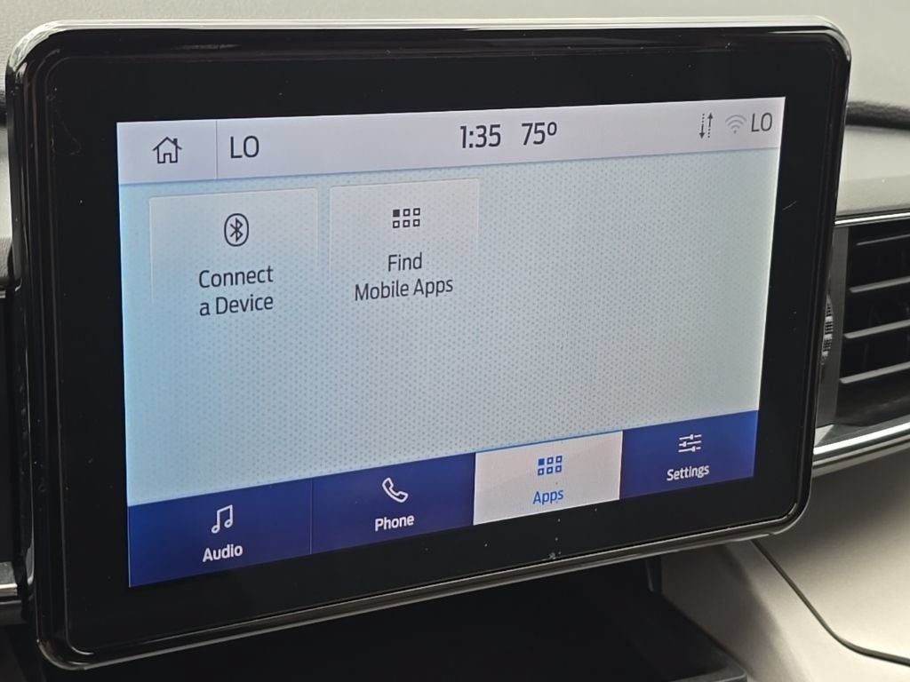 Used 2023 Ford Explorer XLT w/ Equipment Group 202A AWD/4WD image 28