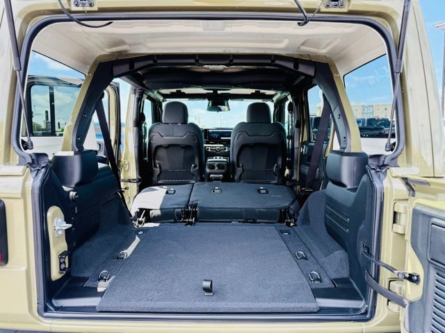 New 2025 Jeep Wrangler Rubicon image 36