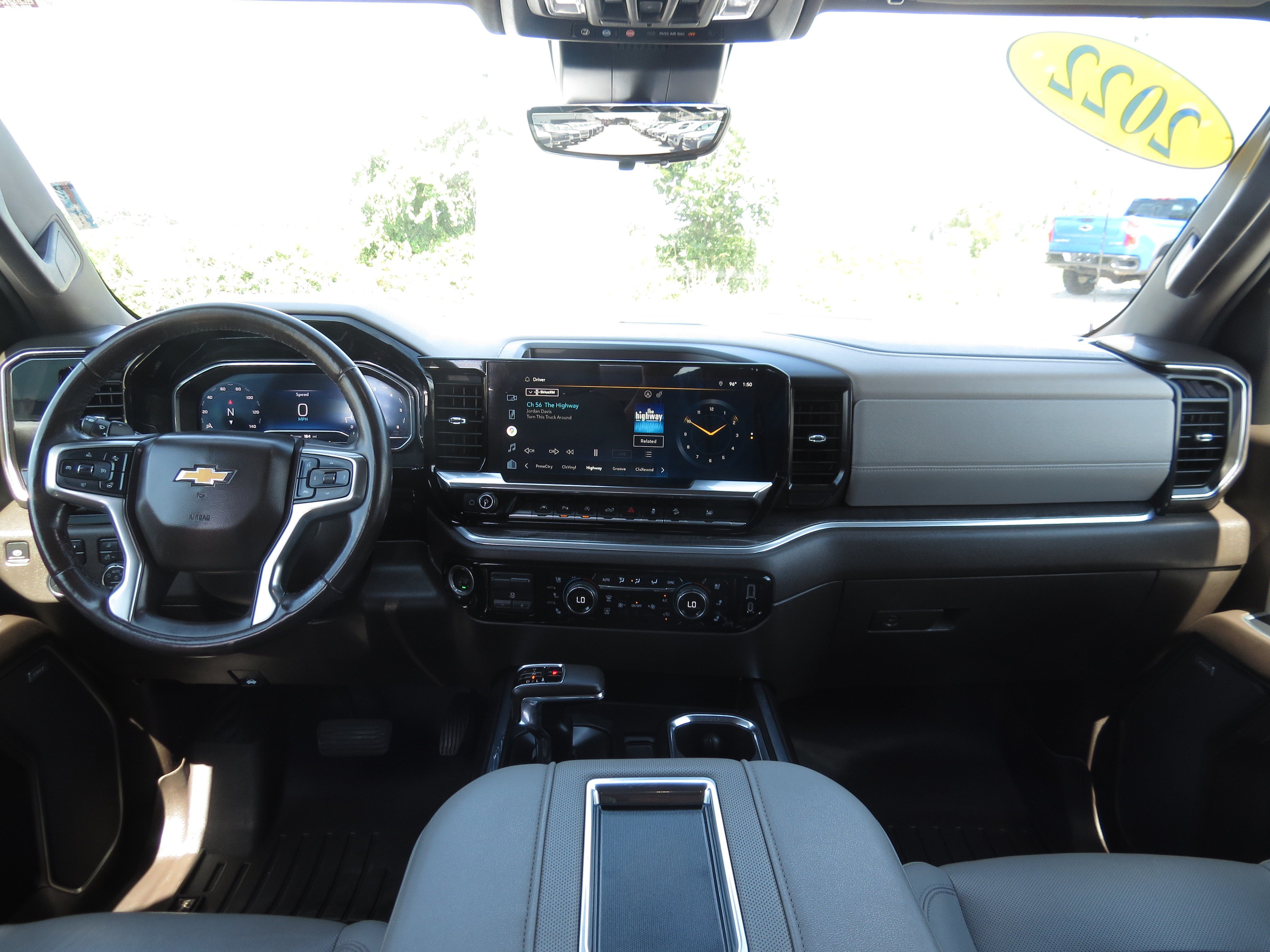 Used 2022 Chevrolet Silverado 1500 LTZ w/ Technology Package AWD/4WD image 14