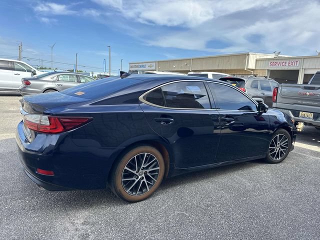 Used 2017 Lexus ES 350 w/ Luxury Package FWD image 15