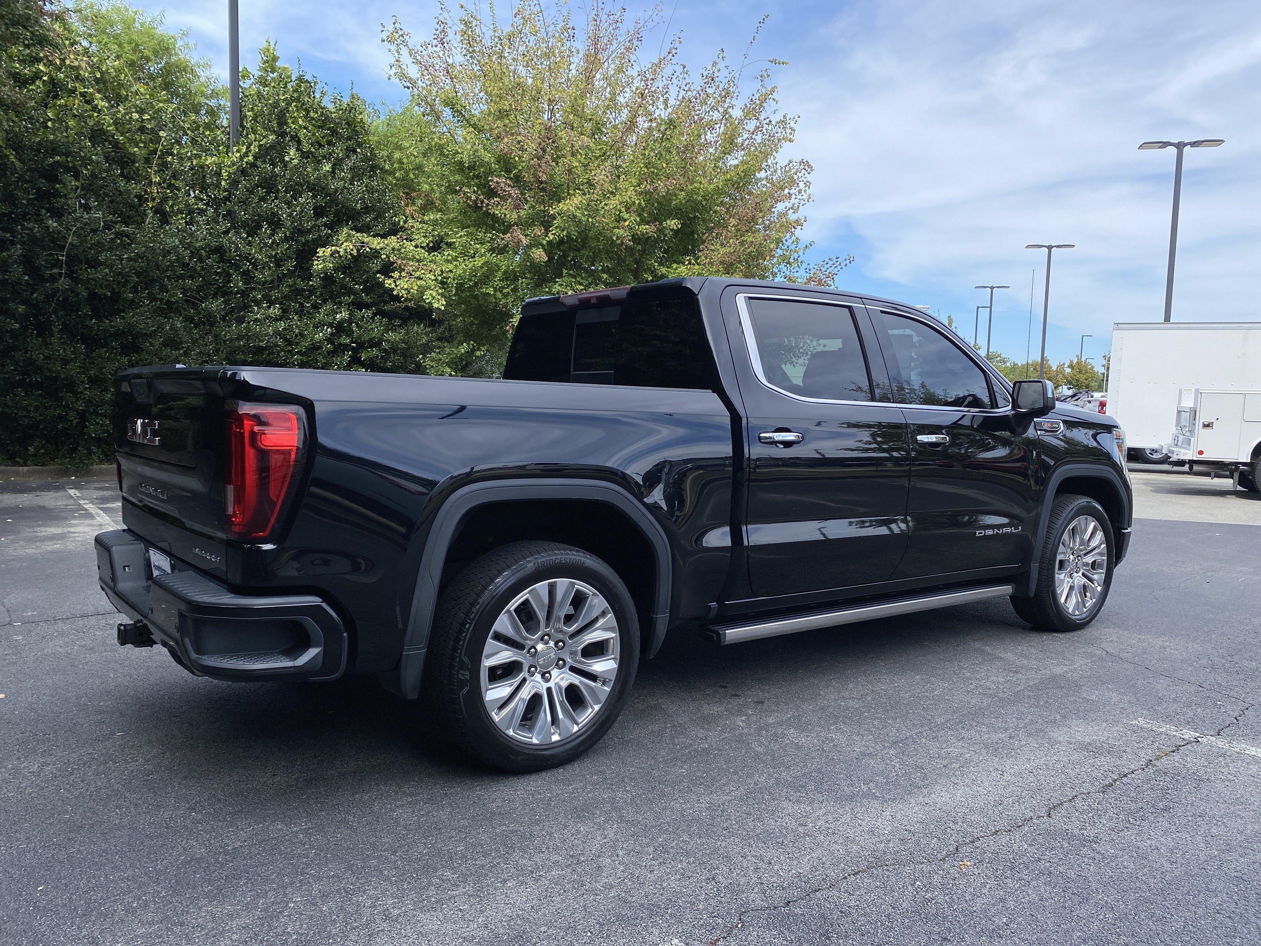 Used 2019 GMC Sierra 1500 Denali w/ Denali Ultimate Package AWD/4WD image 9