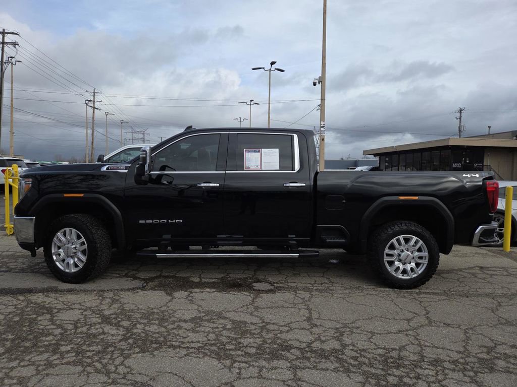Used 2022 GMC Sierra 2500 SLT w/ SLT Premium Package image 16