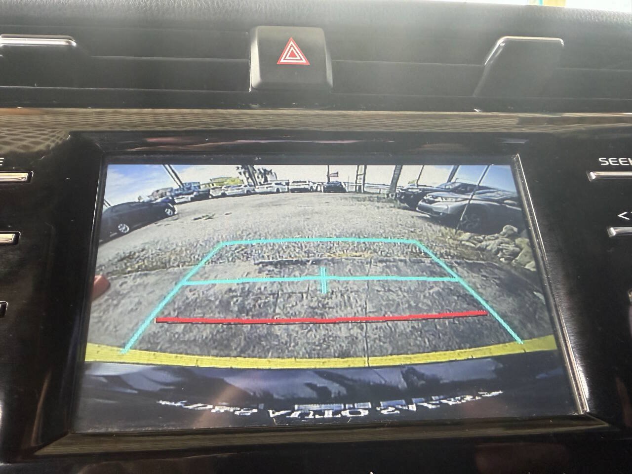 Used 2020 Toyota Camry SE FWD image 22