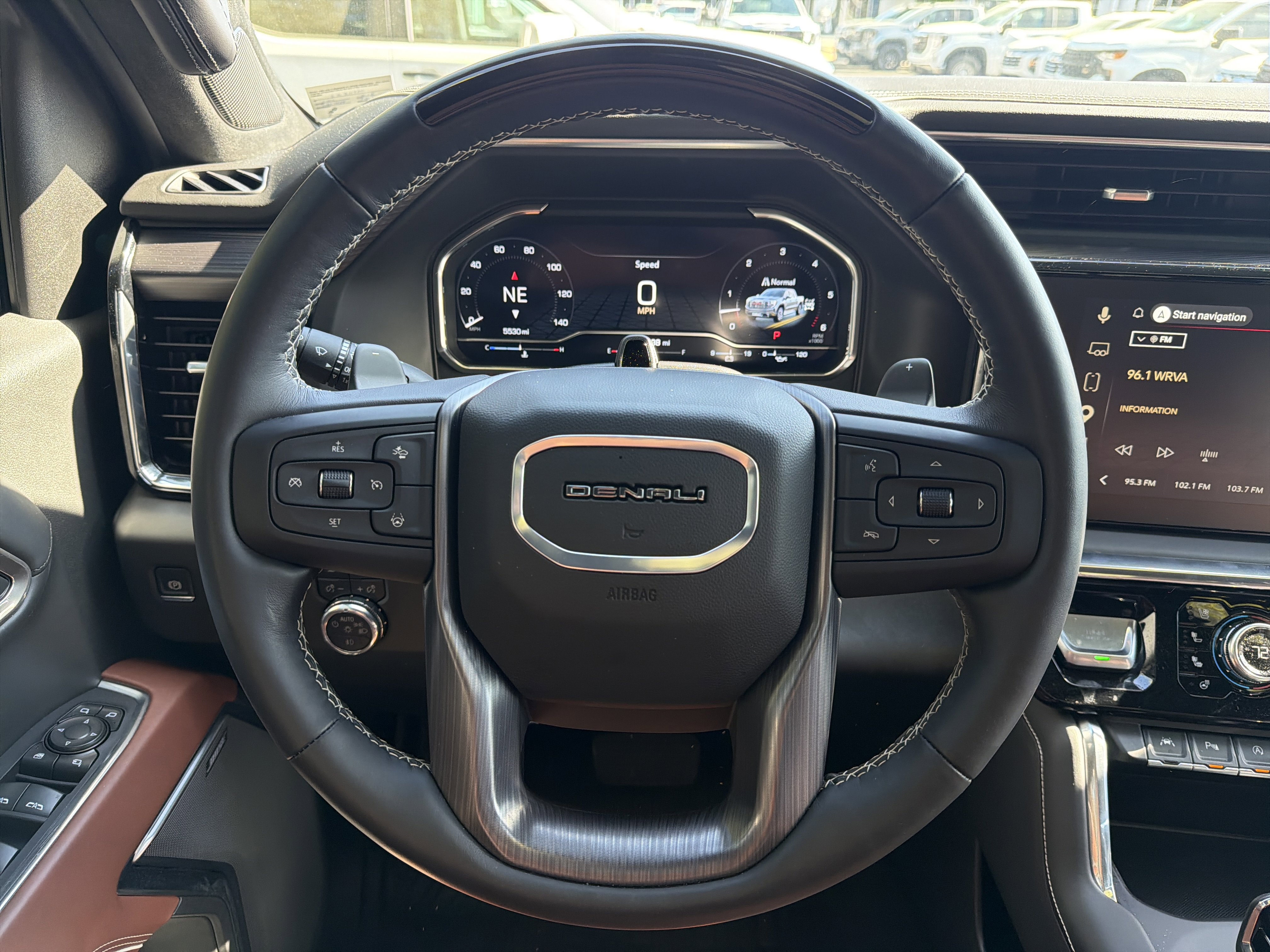 Used 2025 GMC Sierra 1500 Denali Ultimate AWD/4WD image 18