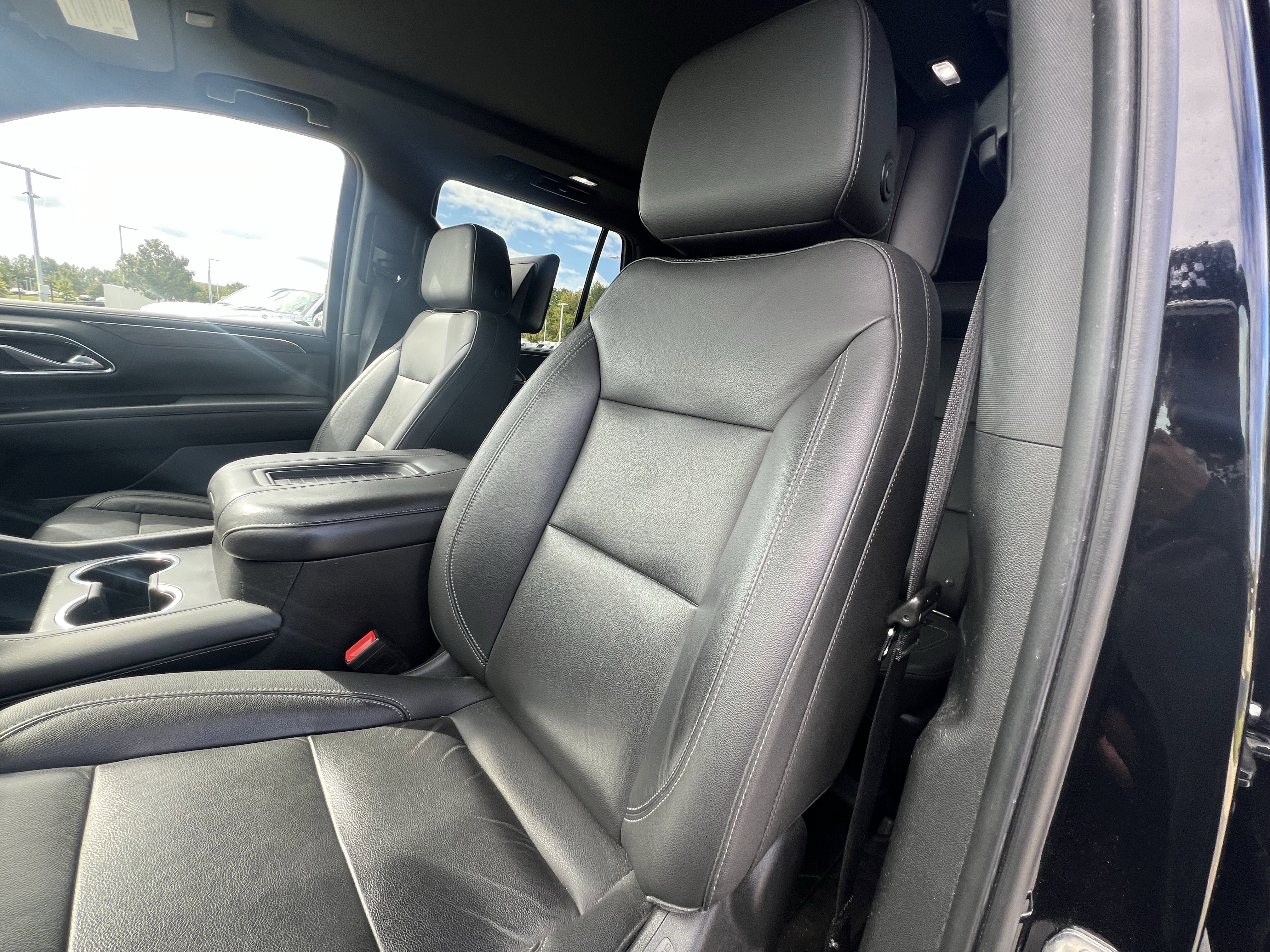 Used 2021 Chevrolet Tahoe Z71 w/ Rear Media and Nav Package image 17