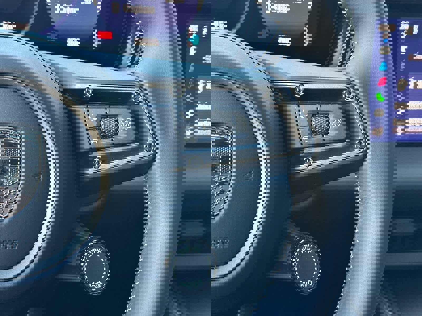 New 2025 Porsche Macan Turbo Electric image 29