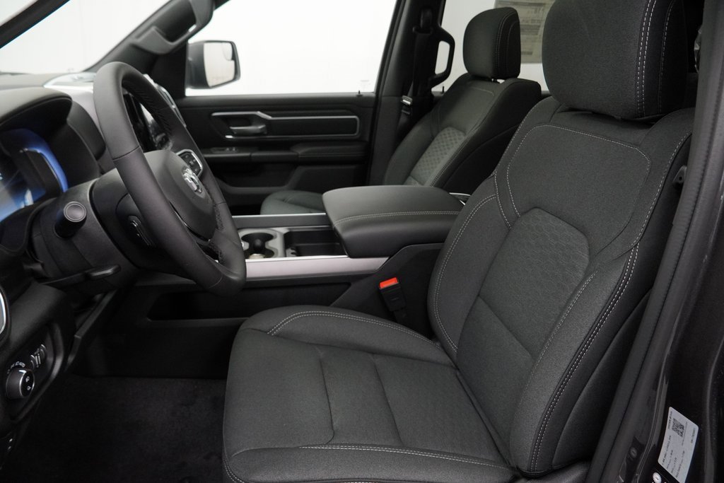 New 2026 RAM 1500 4x4 Crew Cab image 15