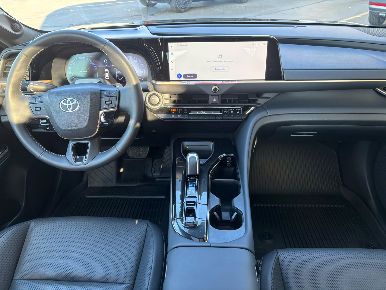 Used 2025 Toyota Crown Platinum image 5