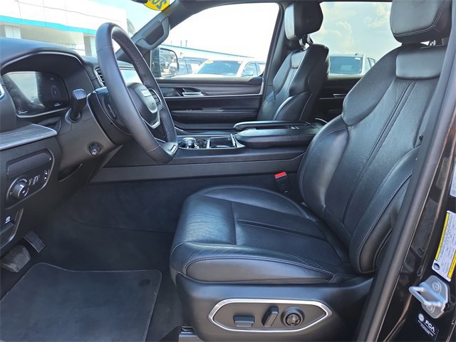 Used 2023 Jeep Wagoneer L Series II image 10