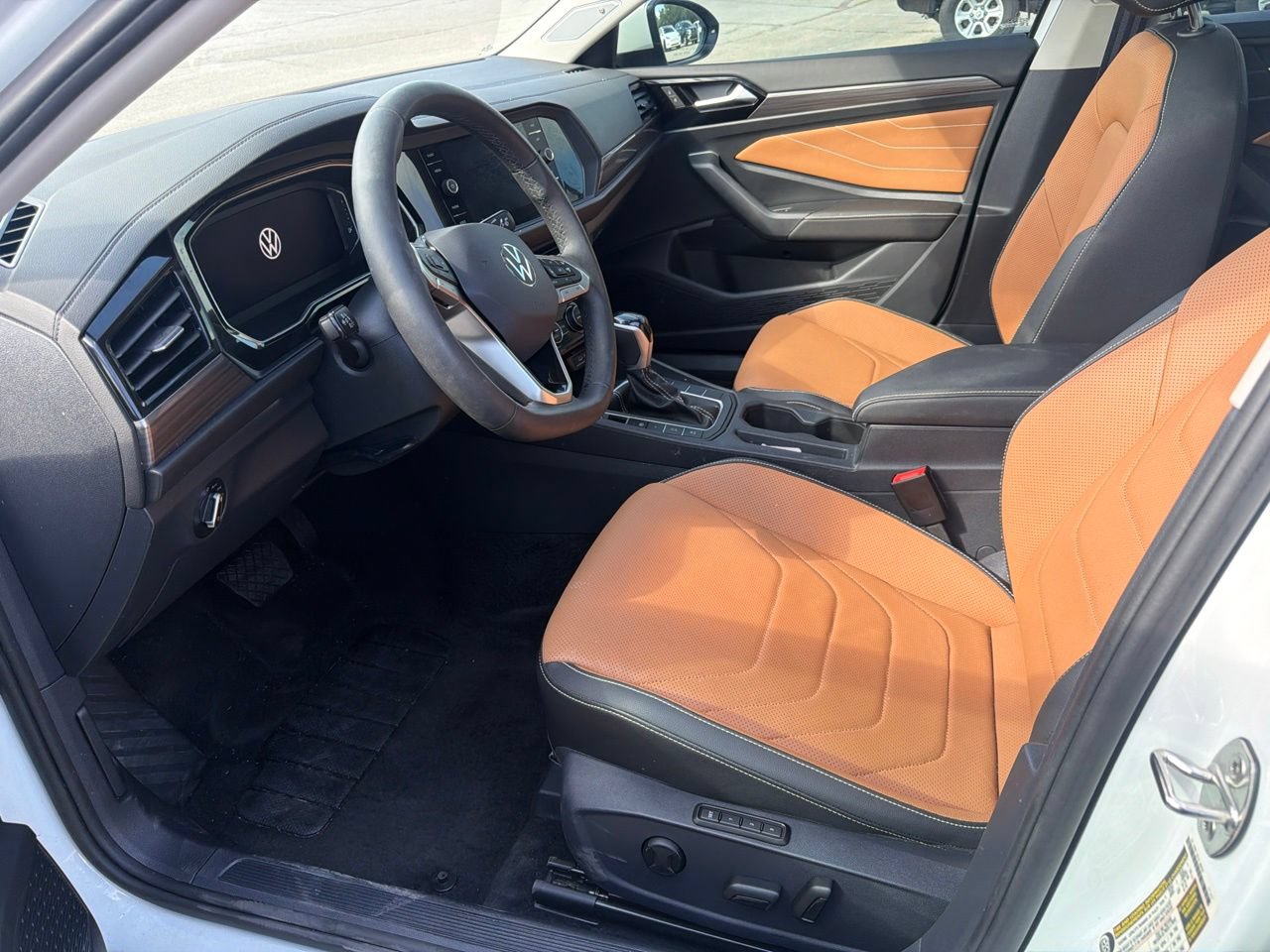 Used 2024 Volkswagen Jetta SEL FWD image 11