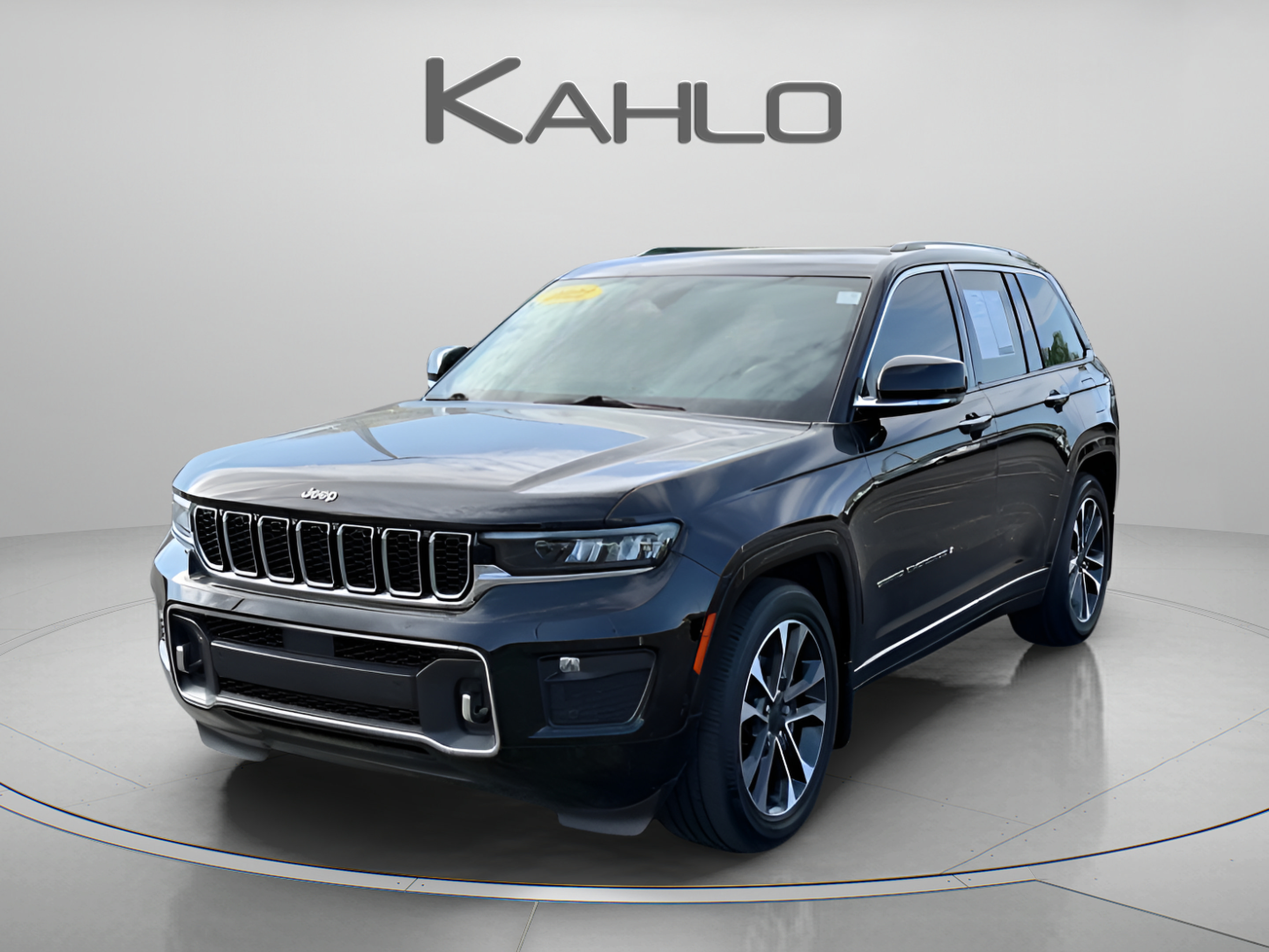 Used 2022 Jeep Grand Cherokee Overland w/ MOPAR Finishing Package AWD/4WD image 1