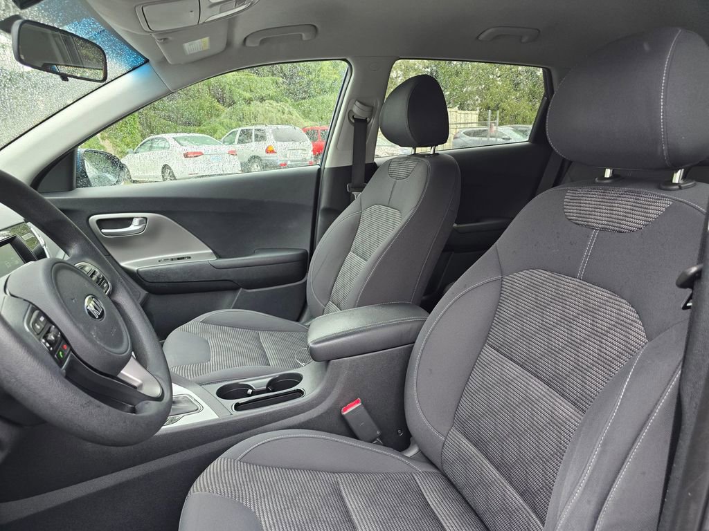 Used 2017 Kia Niro LX image 12