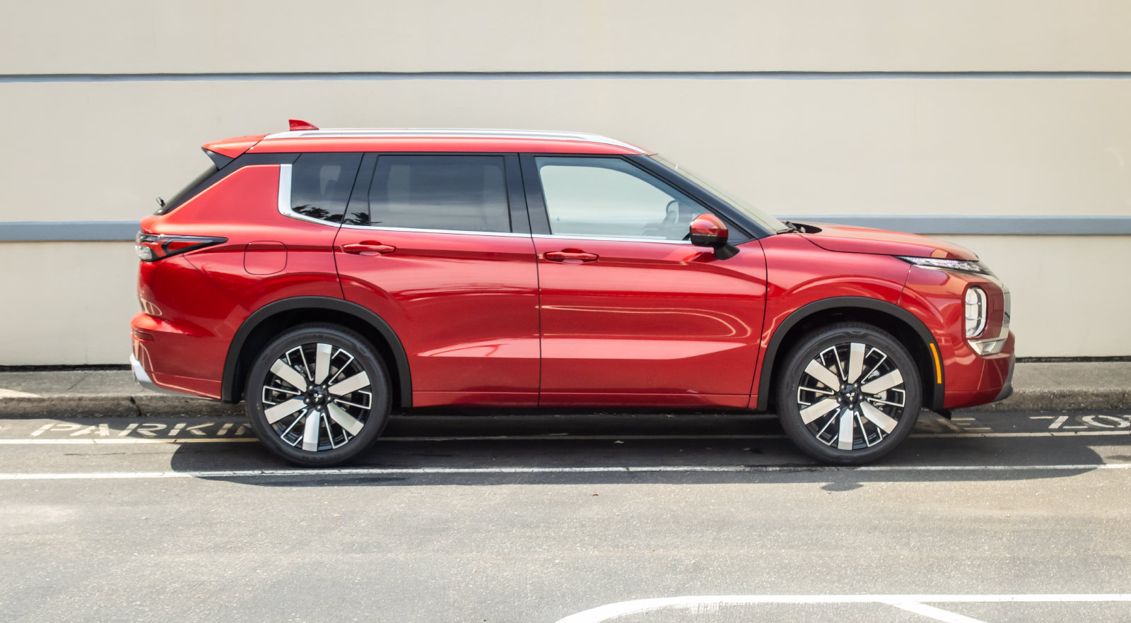 New 2026 Mitsubishi Outlander SEL AWD/4WD image 9