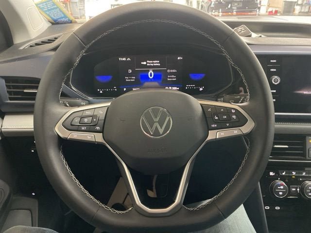 Used 2024 Volkswagen Taos SE AWD/4WD image 17