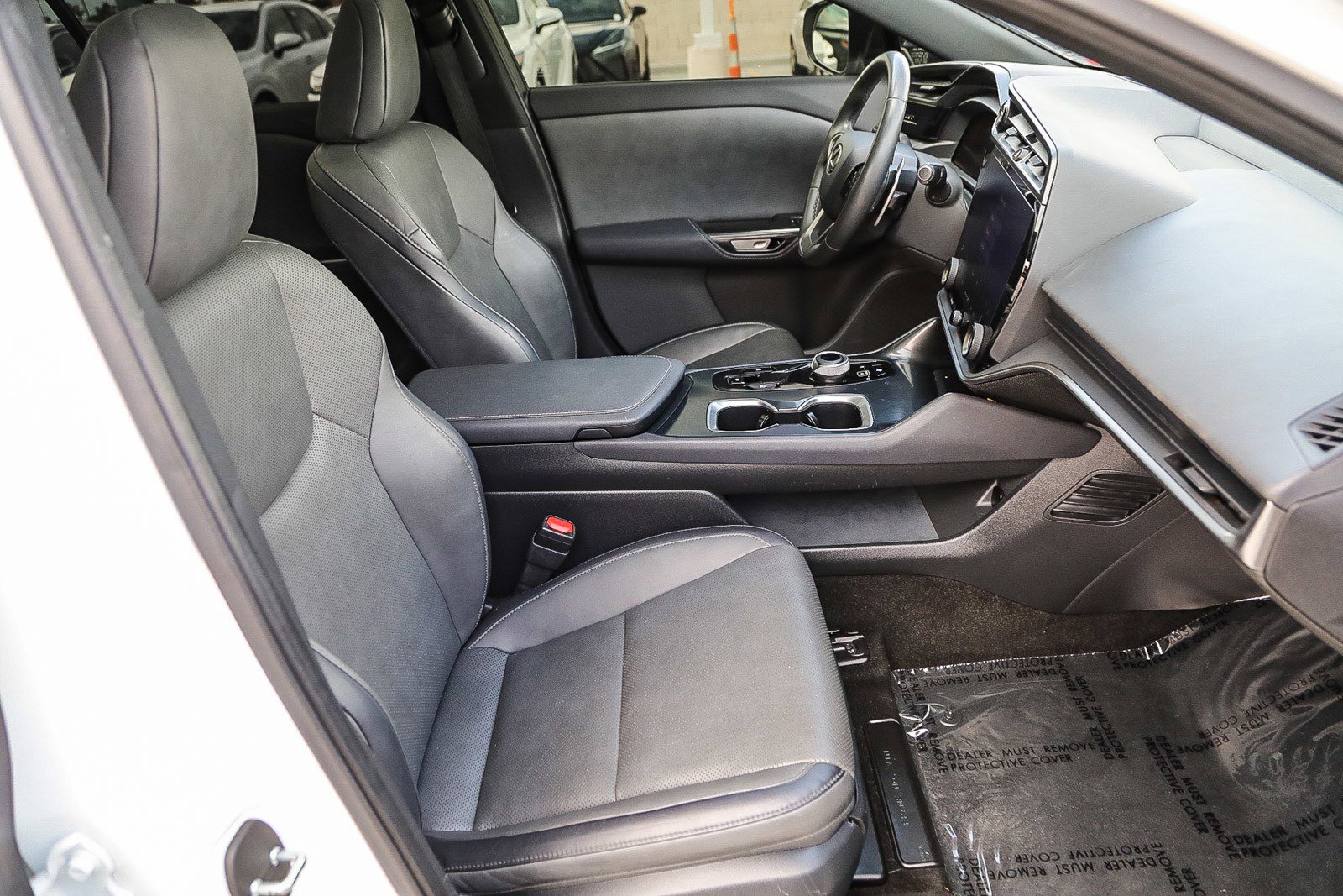 Used 2023 Lexus RZ 450e Premium image 16