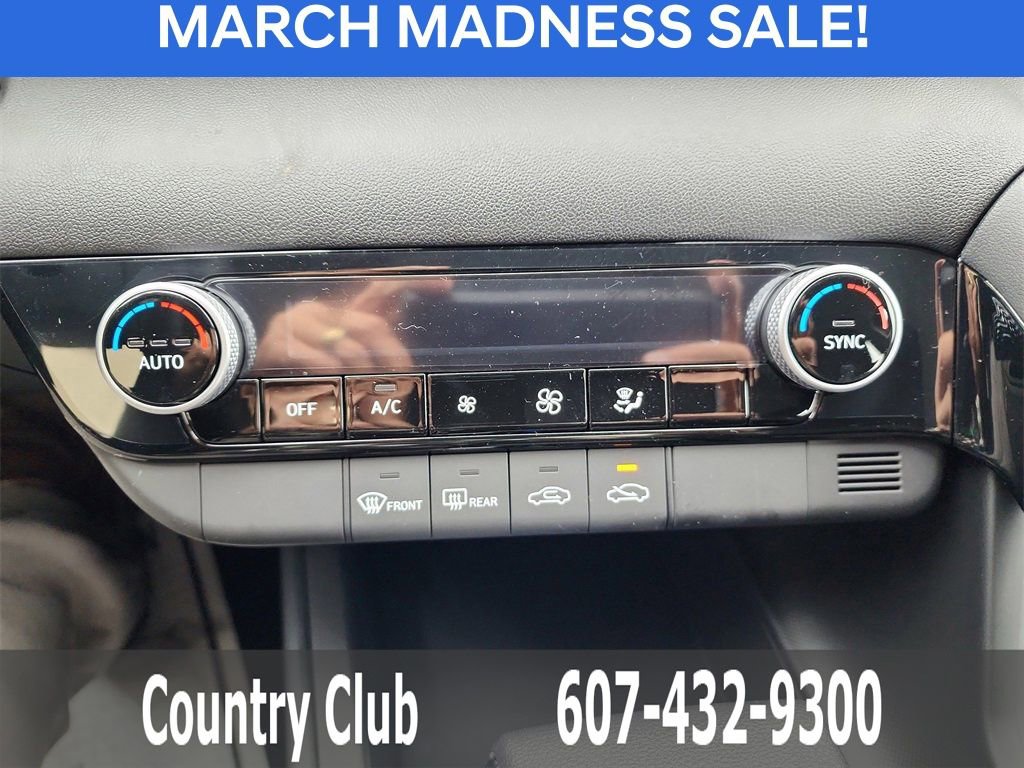 New 2025 Hyundai Elantra Blue image 14