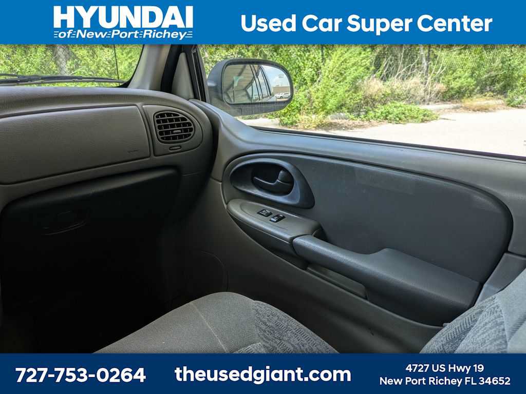 Used 2003 Chevrolet TrailBlazer LS w/ Preferred Equipment Group AWD/4WD image 19