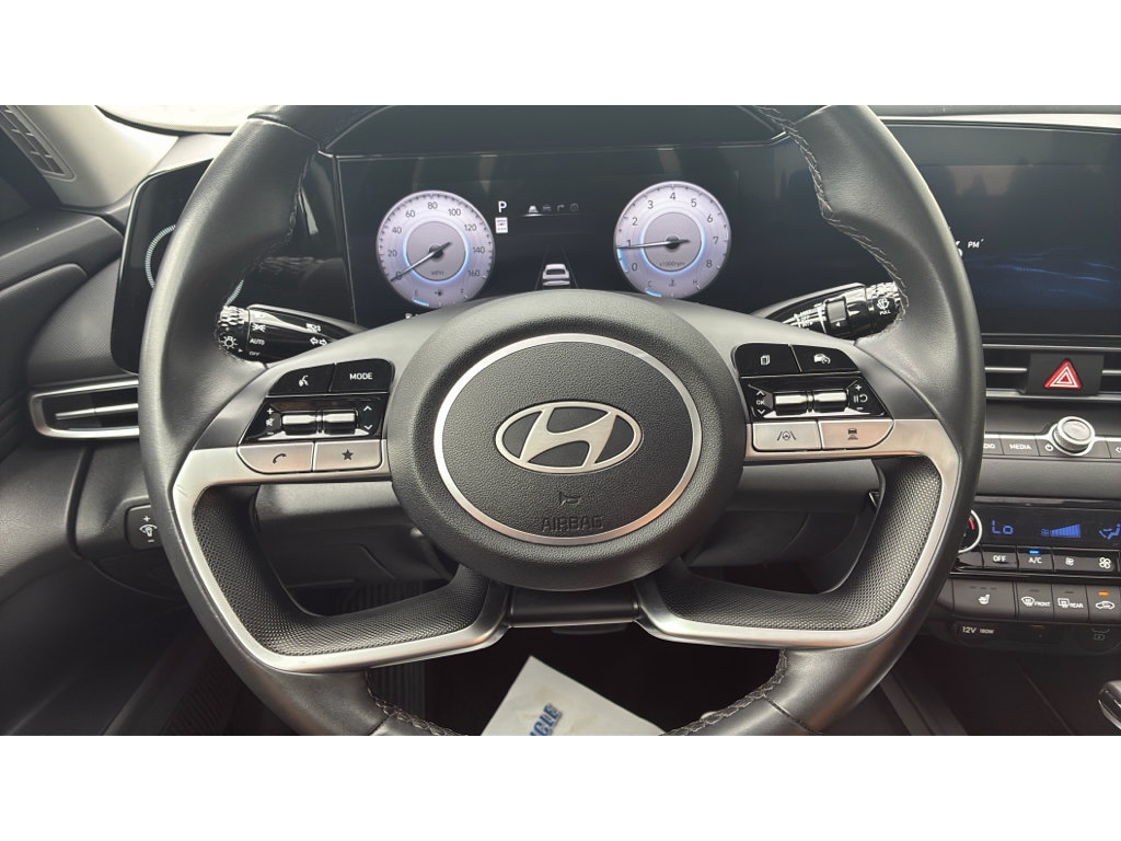 Used 2025 Hyundai Elantra SEL FWD image 23
