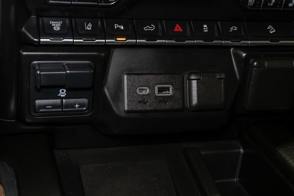 Used 2021 Chevrolet Silverado 2500 High Country w/ Z71 Off-Road Package AWD/4WD image 23