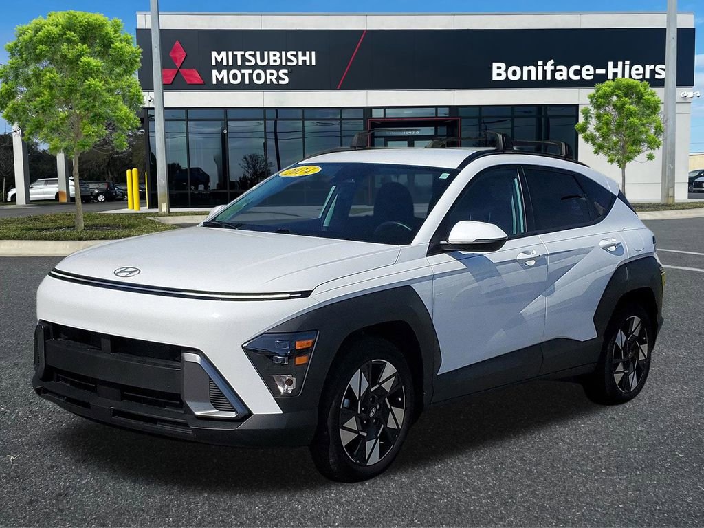 Used 2024 Hyundai Kona SEL FWD image 2
