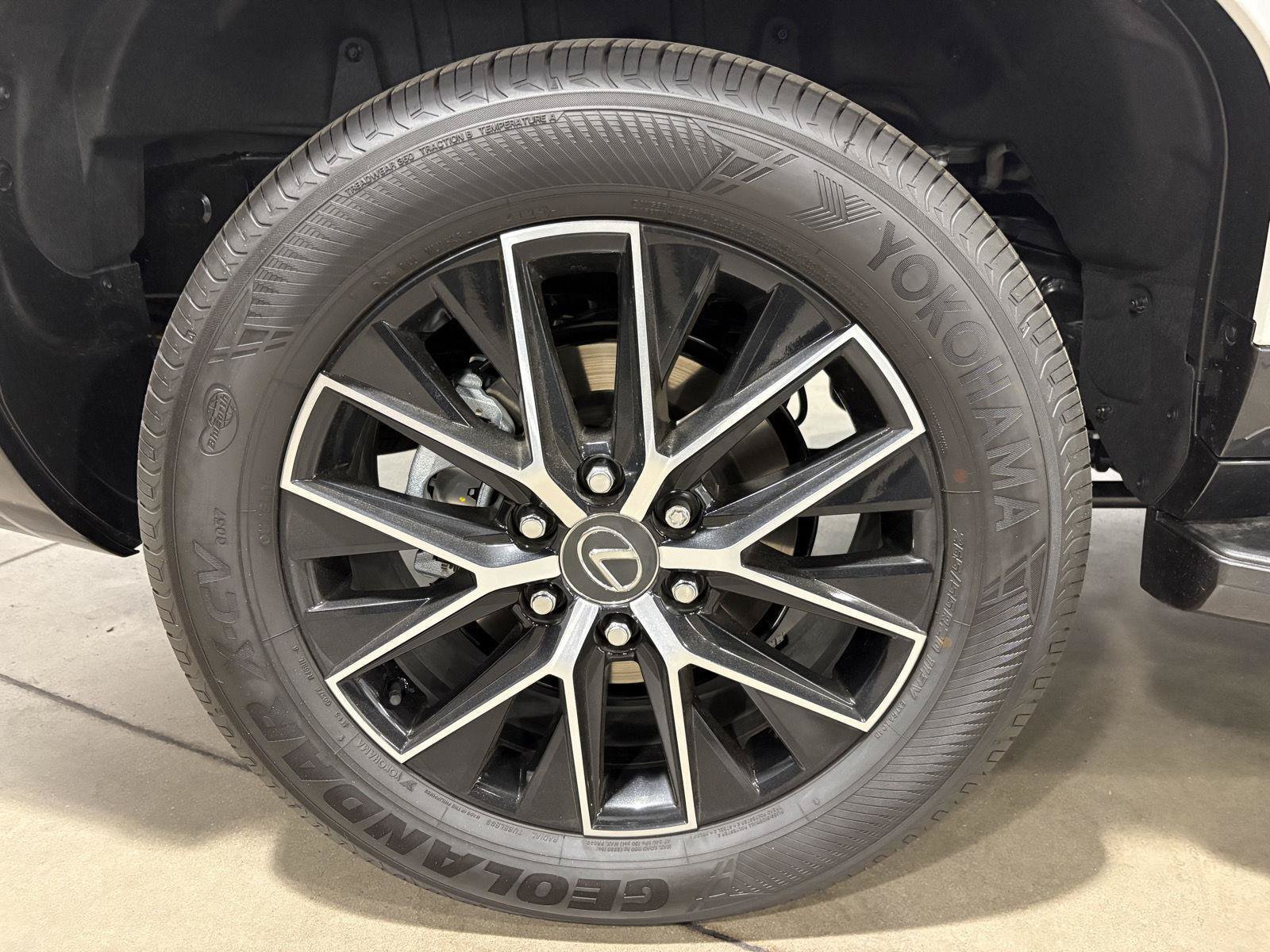 Used 2026 Lexus GX 550 w/ Cold Area Package AWD/4WD image 54