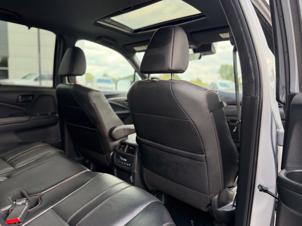 Used 2022 Honda Pilot TrailSport image 12