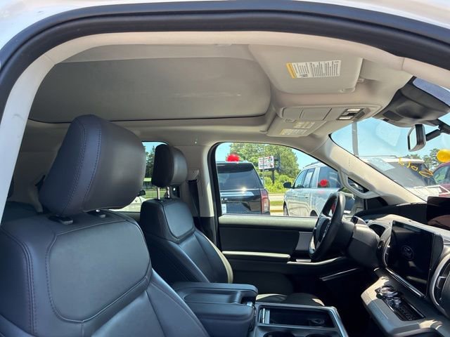 Used 2025 Ford Expedition Active AWD/4WD image 44