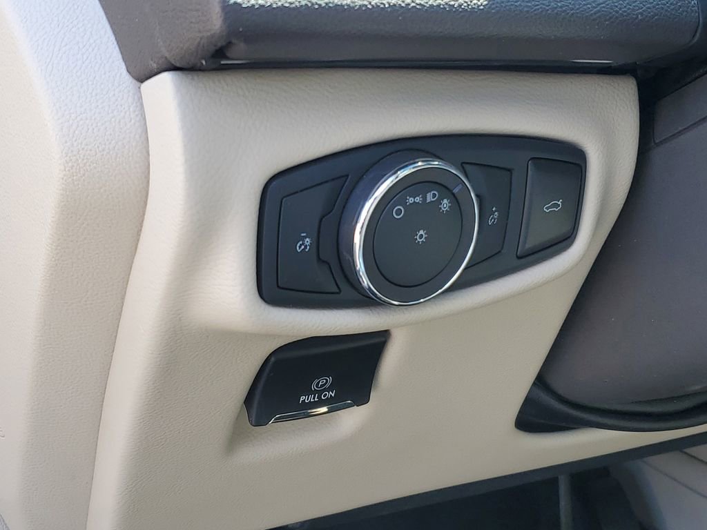 Used 2019 Lincoln MKZ Reserve FWD image 13