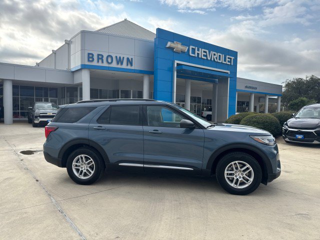 Used 2025 Ford Explorer Active