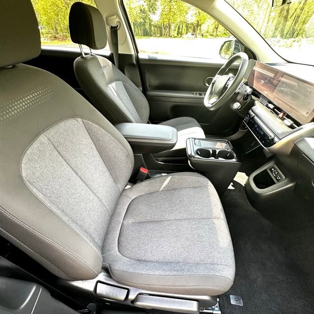 Certified 2025 Hyundai Ioniq 5 SE image 24