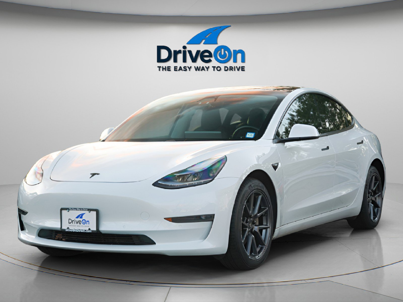 Used 2021 Tesla Model 3 Standard Range Plus image 4