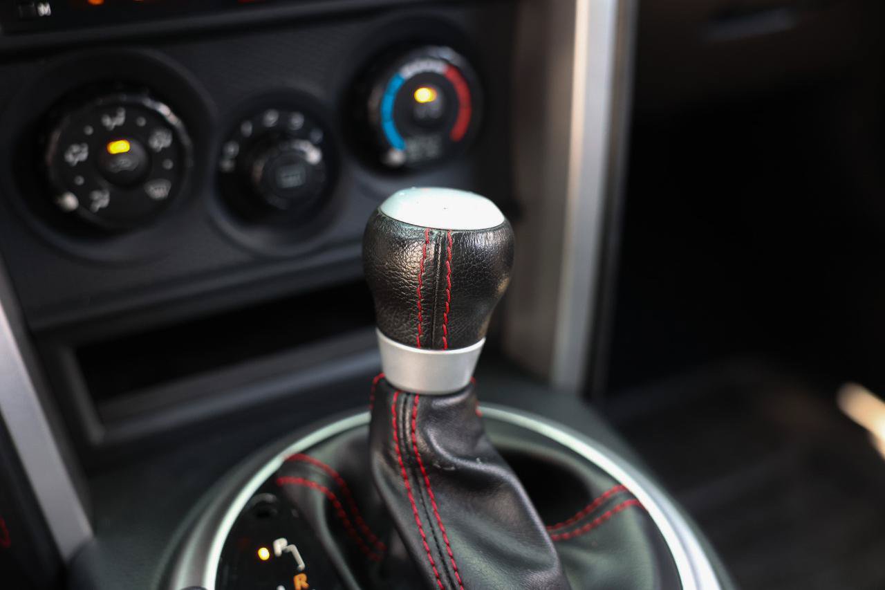 Used 2015 Scion FR-S RWD image 36