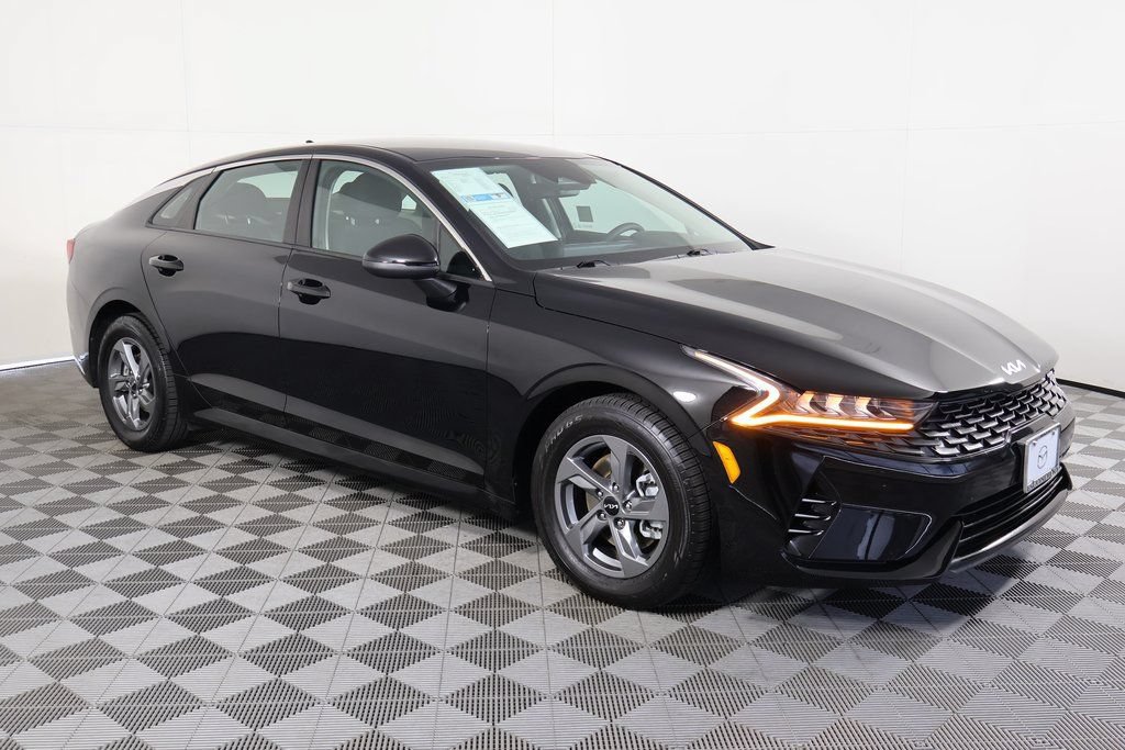 Used 2023 Kia K5 LXS FWD image 3