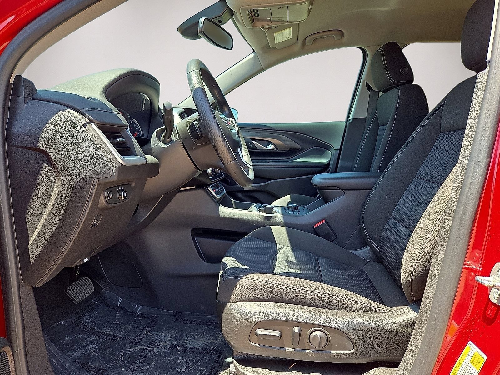 Used 2023 GMC Terrain SLE w/ Driver Convenience Package FWD image 22