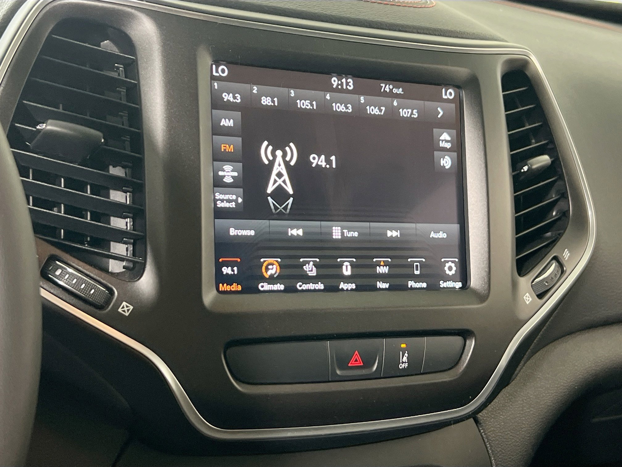 Used 2022 Jeep Cherokee Trailhawk w/ Sun, Sound & Nav Group image 15