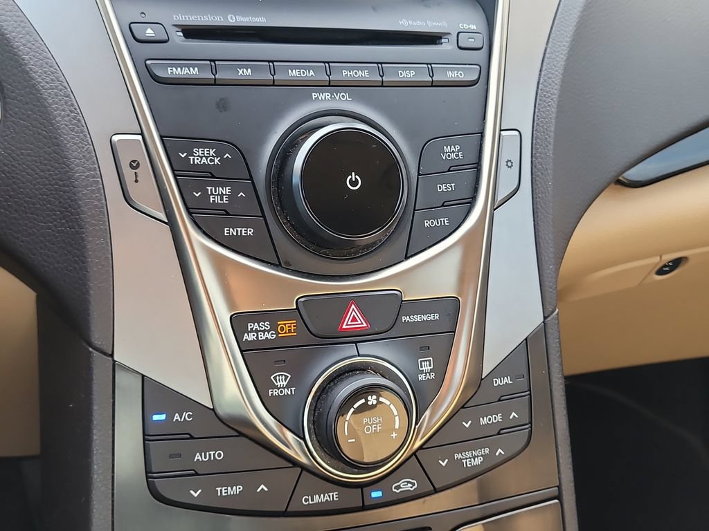 Used 2013 Hyundai Azera FWD image 24
