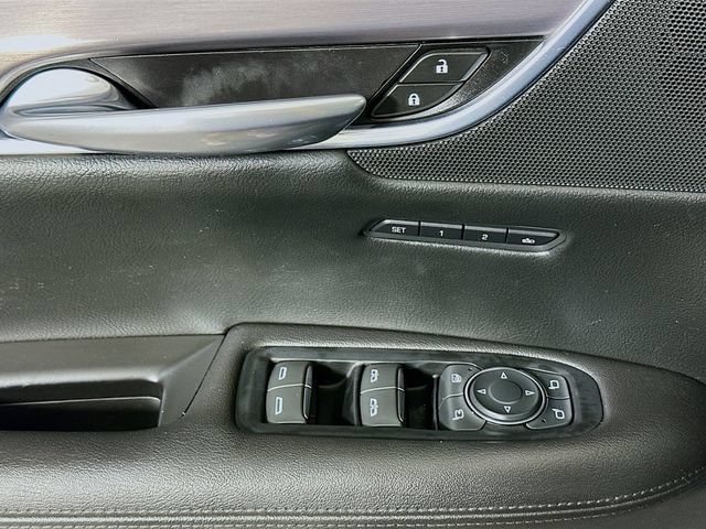 Used 2018 Cadillac XT5 Luxury w/ LPO, Black Ice Package AWD/4WD image 24