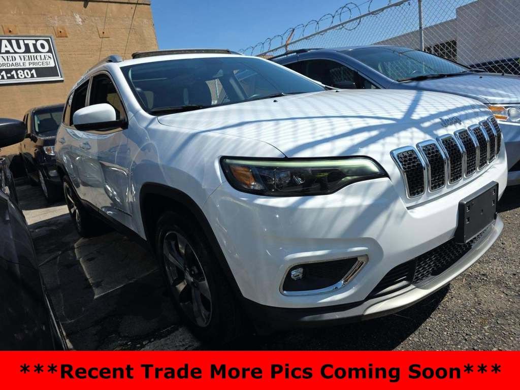 Used 2019 Jeep Cherokee Limited image 3
