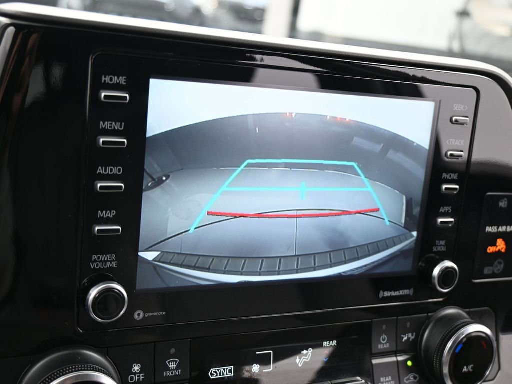 Used 2022 Toyota Highlander L image 18