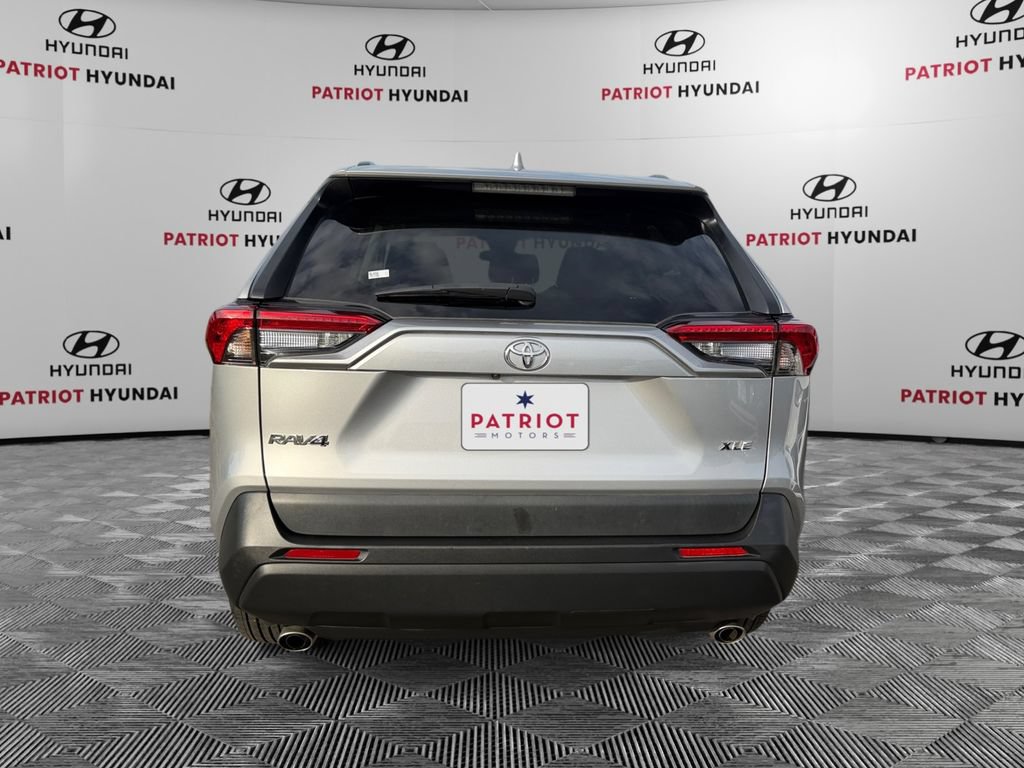 Used 2024 Toyota RAV4 XLE FWD image 4