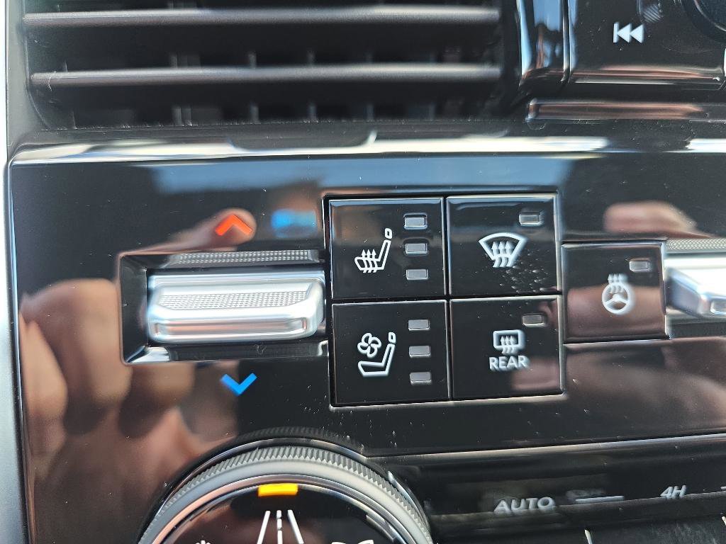 New 2025 Nissan Armada Platinum image 21